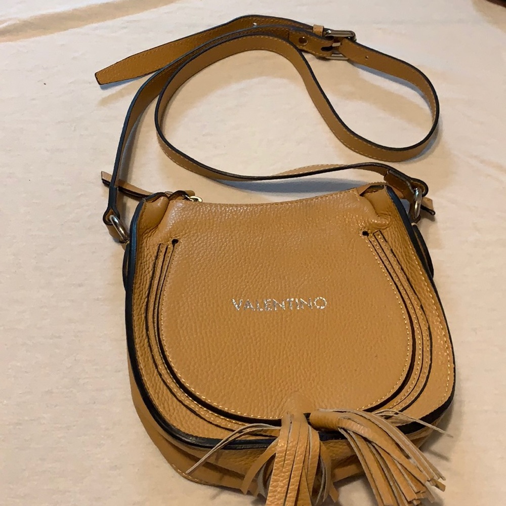 Mario Valentino tan crossbody bag 8in x 8.5in x 2.5